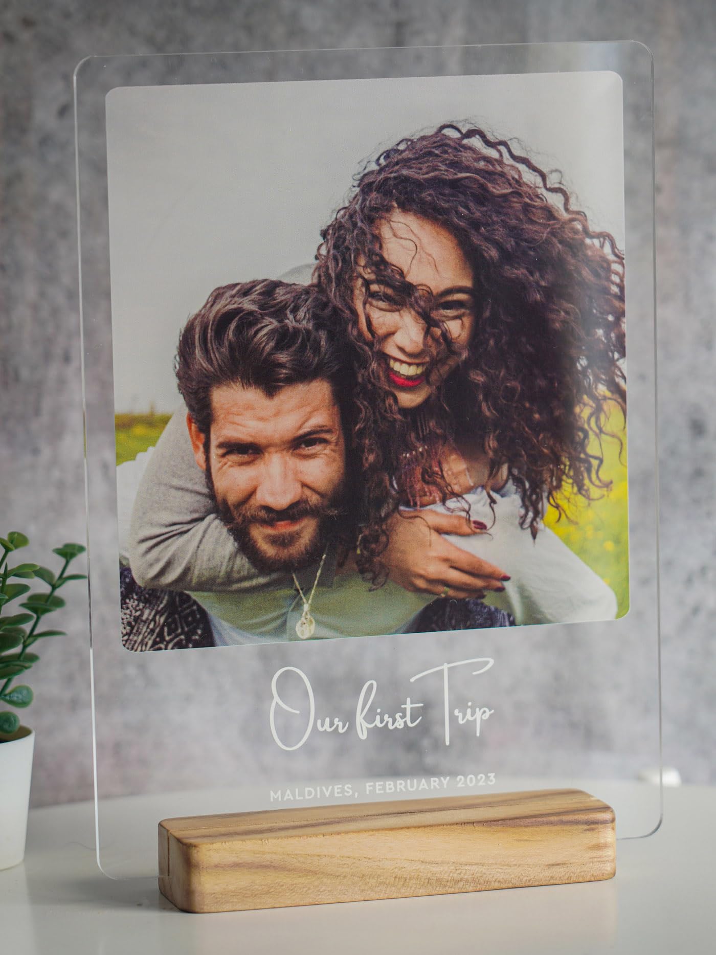 Customised Plastic Photo Frame Design 1